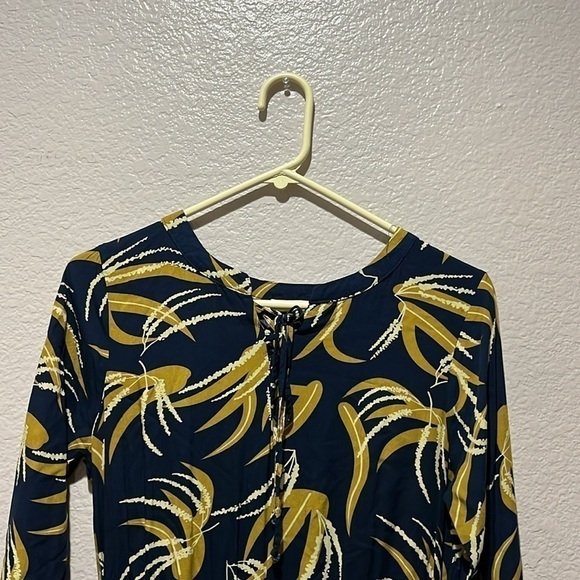 Kori Floral Navy and Mustard Flowy Knee Length Dress Bell Sleeves Size Small - Picture 4 of 12